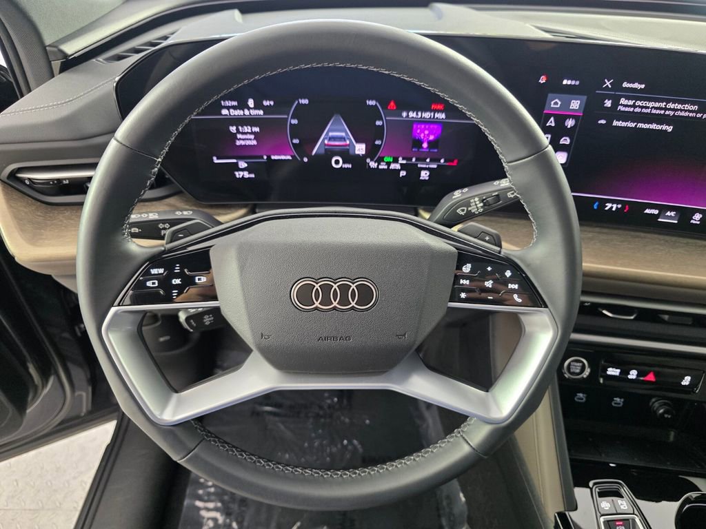 Used 2025 Audi Q5 Premium image 18