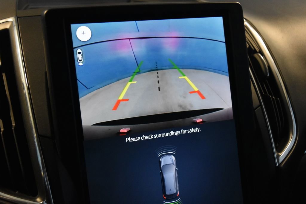 Used 2022 Ford Edge Titanium w/ Equipment Group 301A image 12