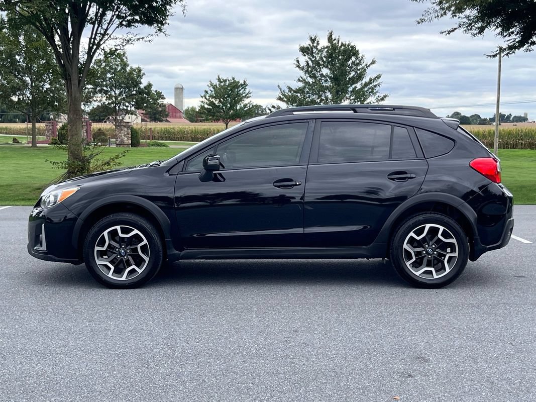 Used 2017 Subaru Crosstrek 2.0i Limited AWD/4WD image 4