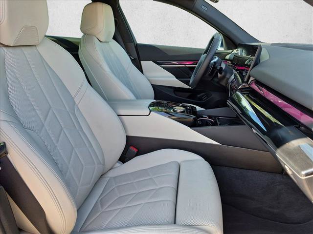 Certified 2026 BMW 540i xDrive w/ Premium Package AWD/4WD image 22