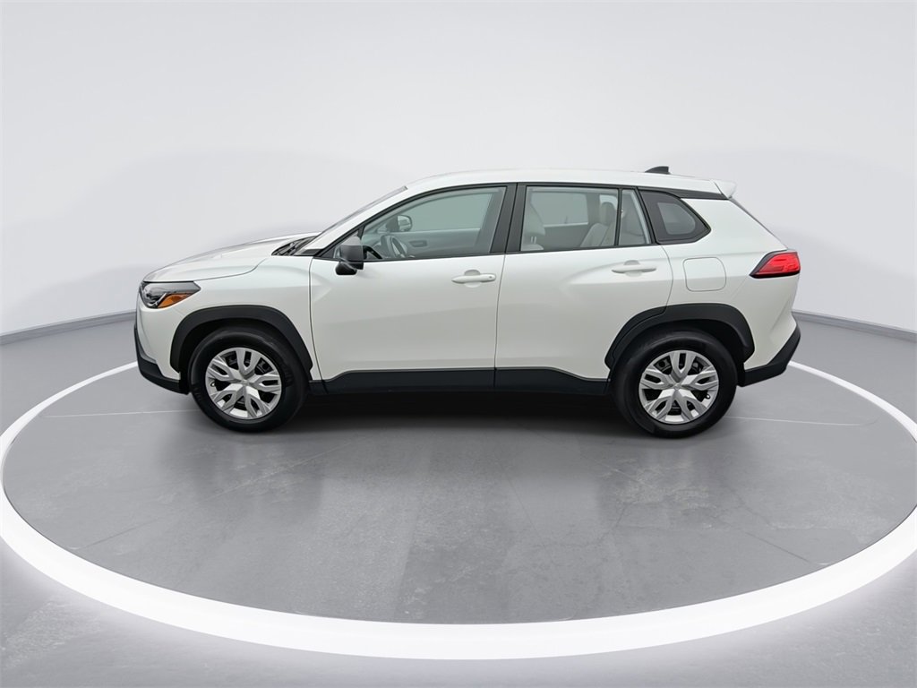 Used 2025 Toyota Corolla Cross L image 5