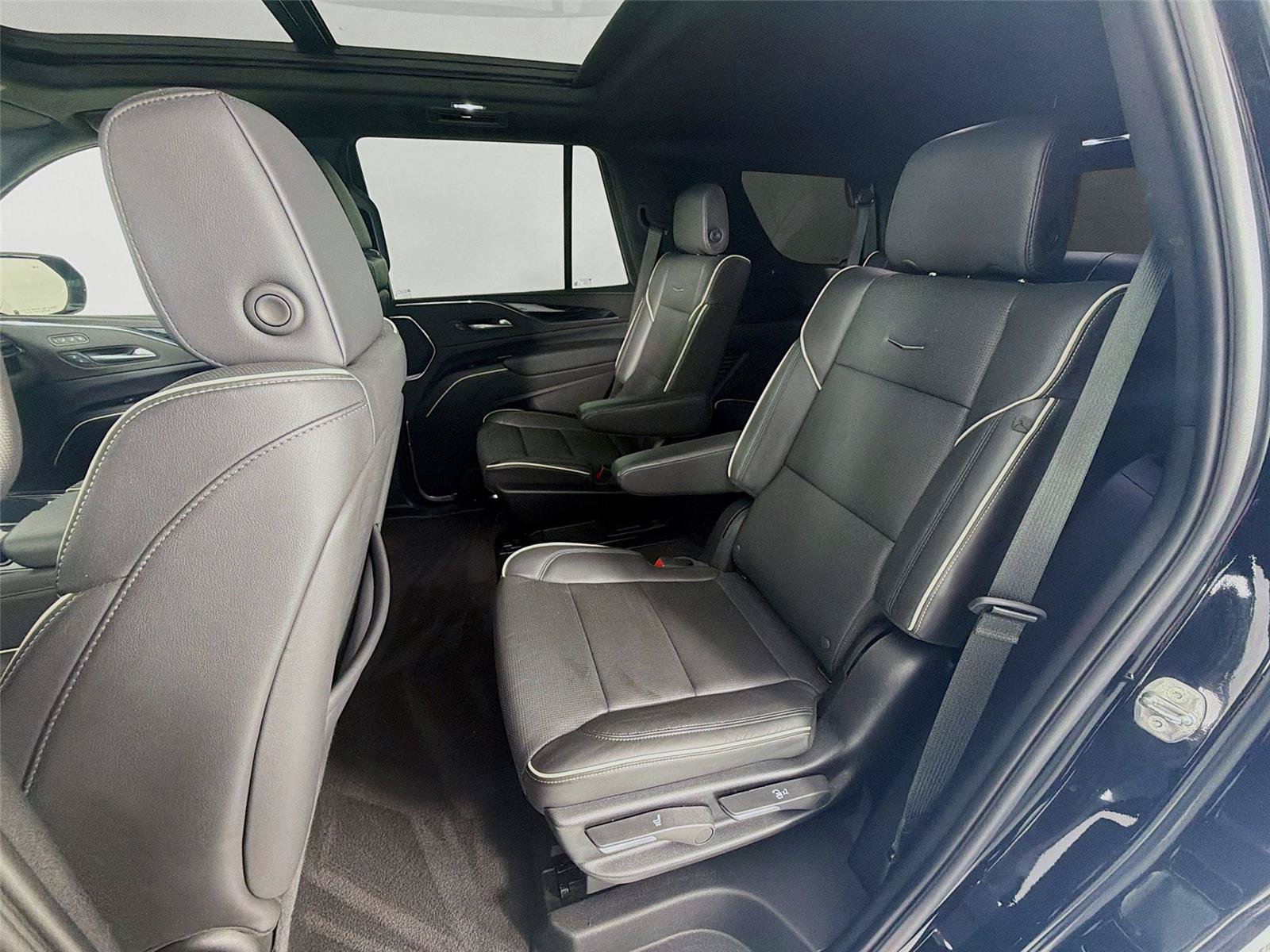 Used 2024 Cadillac Escalade Sport AWD/4WD image 21