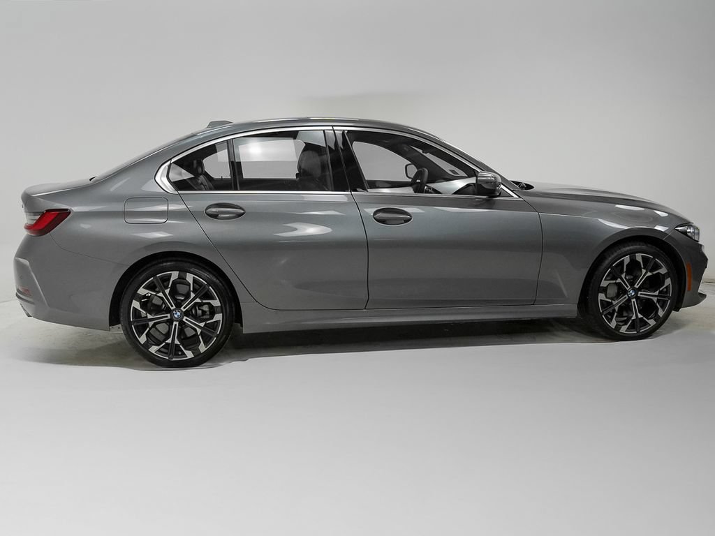 Used 2025 BMW 330i xDrive Sedan w/ M Sport Package AWD/4WD image 7
