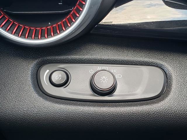 Used 2024 Chevrolet Trax RS w/ Driver Confidence Package image 28