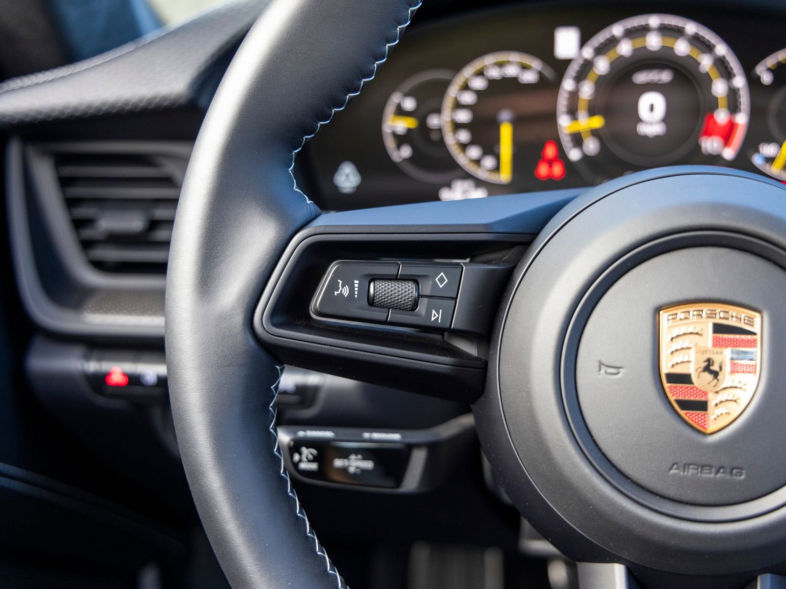 Certified 2025 Porsche 911 GT3 image 40