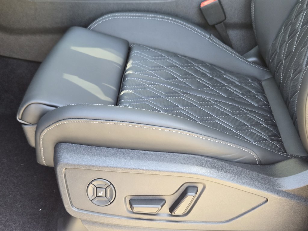 New 2026 Audi SQ5 Prestige AWD/4WD image 28