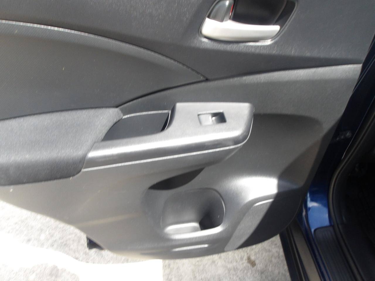 Used 2016 Honda CR-V SE image 16