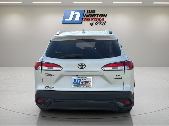 Used 2023 Toyota Corolla Cross AWD Hybrid image 6