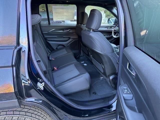 New 2025 Jeep Grand Cherokee Laredo X image 20