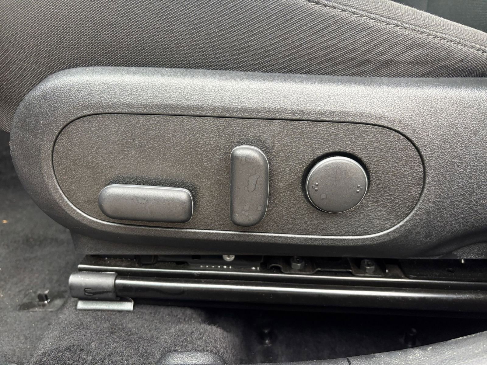 Used 2025 Hyundai Kona SEL image 22