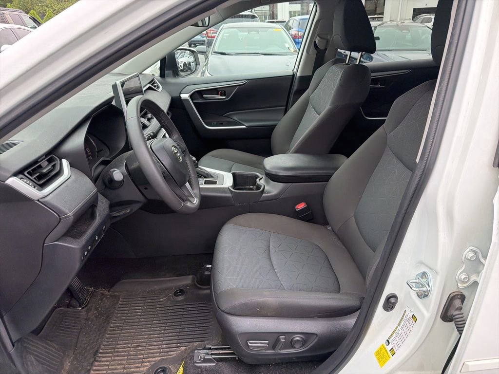 Used 2023 Toyota RAV4 XLE w/ Convenience Package AWD/4WD image 9