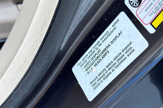 Used 2014 Chrysler 300 image 32