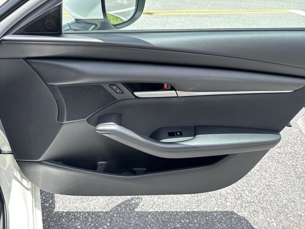 Used 2020 MAZDA MAZDA3 Sedan FWD image 39