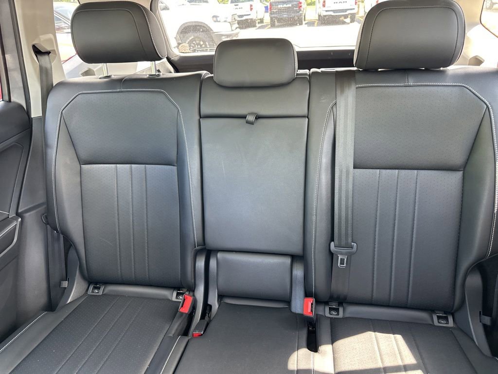 Used 2023 Volkswagen Tiguan SE AWD/4WD image 12