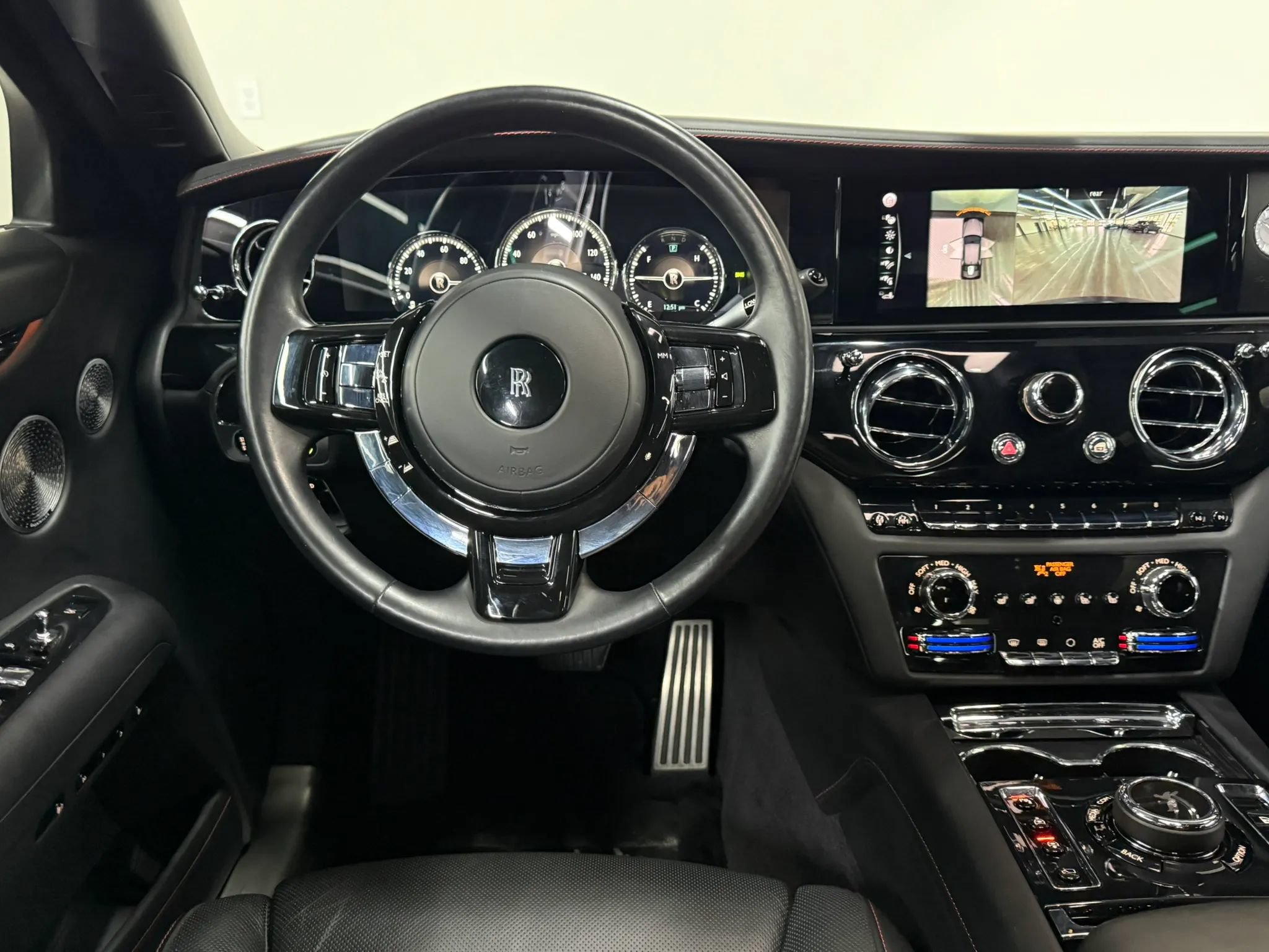 Used 2022 Rolls-Royce Ghost AWD/4WD image 37