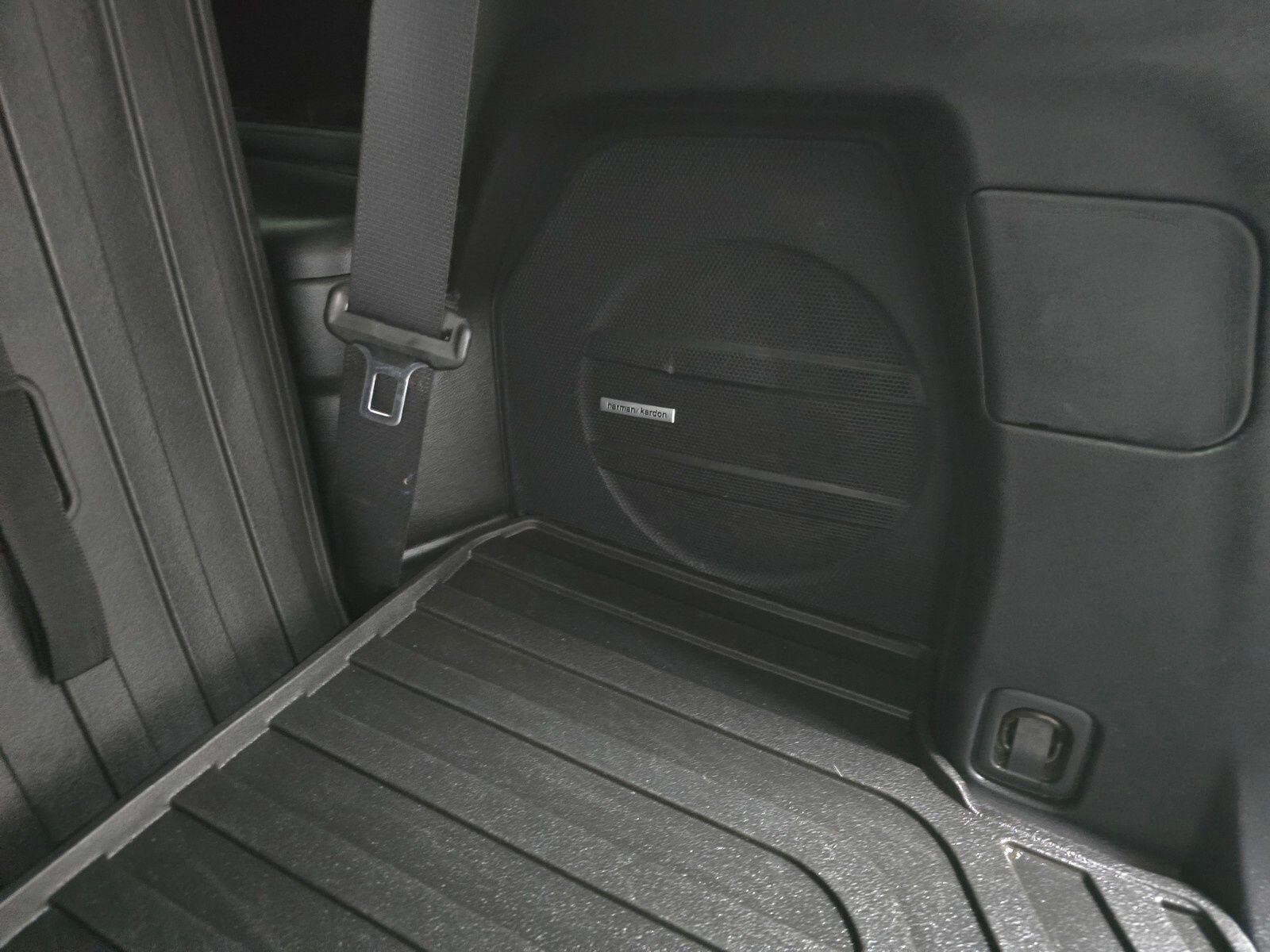 Certified 2023 Subaru Ascent Limited w/ Technology Package image 23