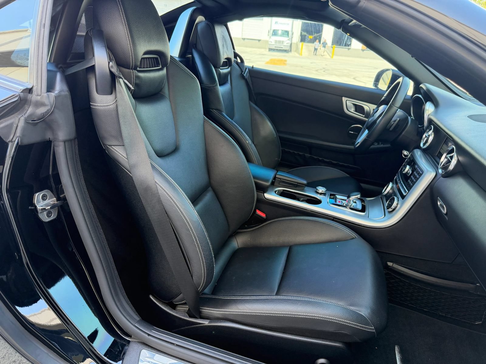 Used 2016 Mercedes-Benz SLK 300 image 12