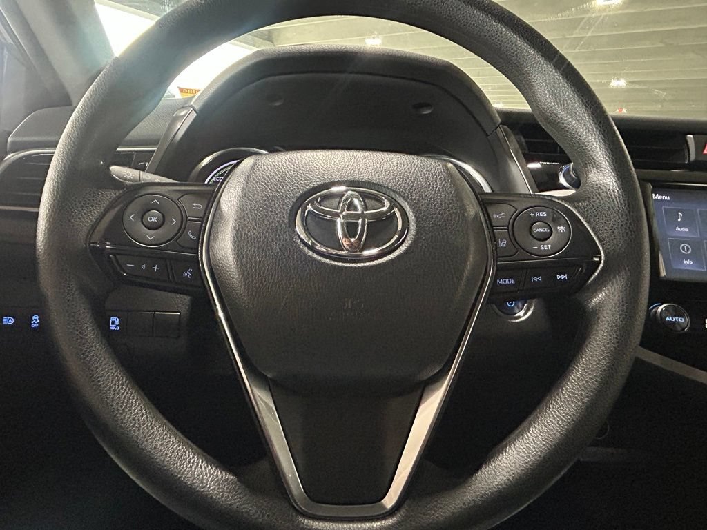 Used 2020 Toyota Camry LE FWD image 31