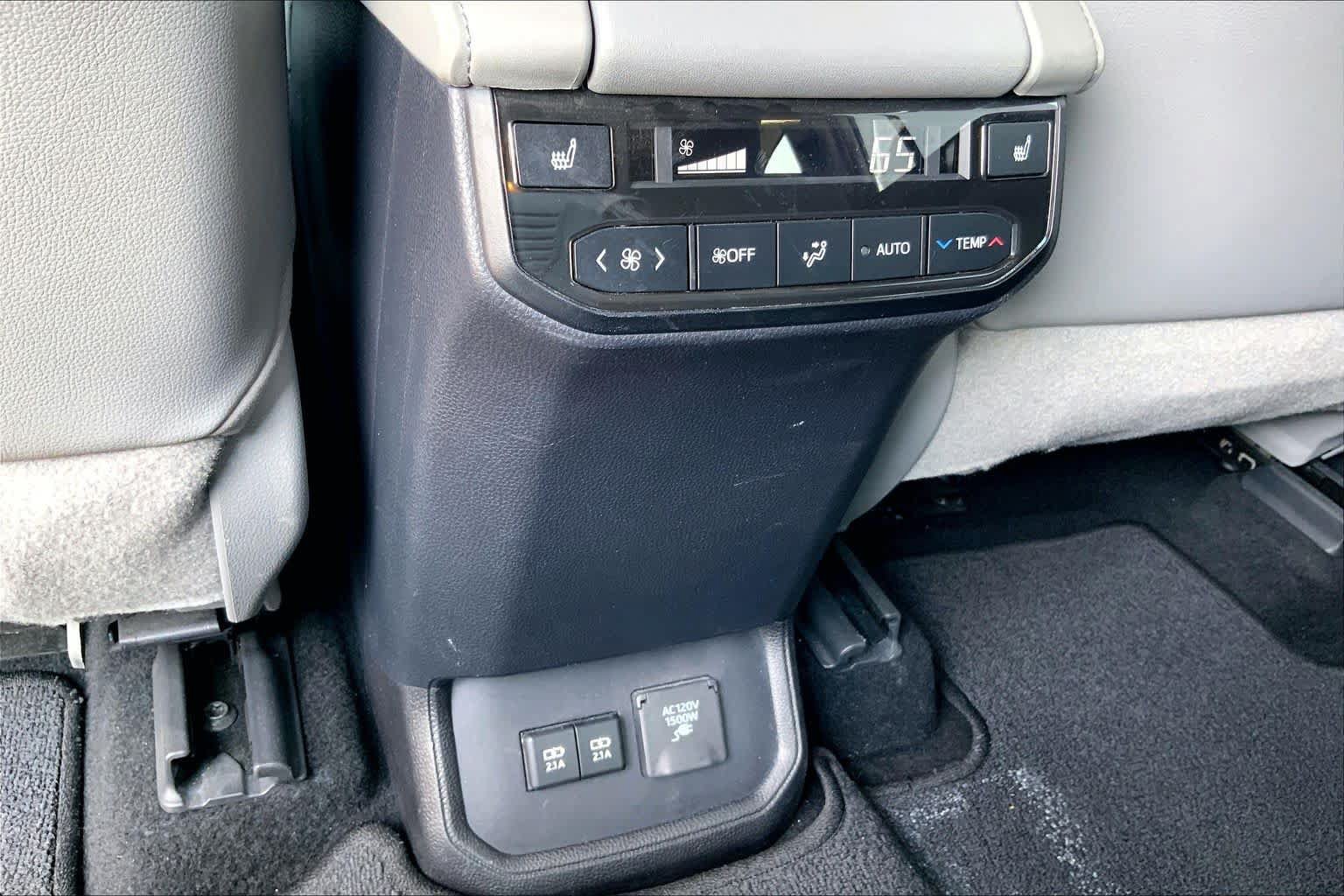 Used 2020 Toyota Highlander Platinum AWD/4WD image 90