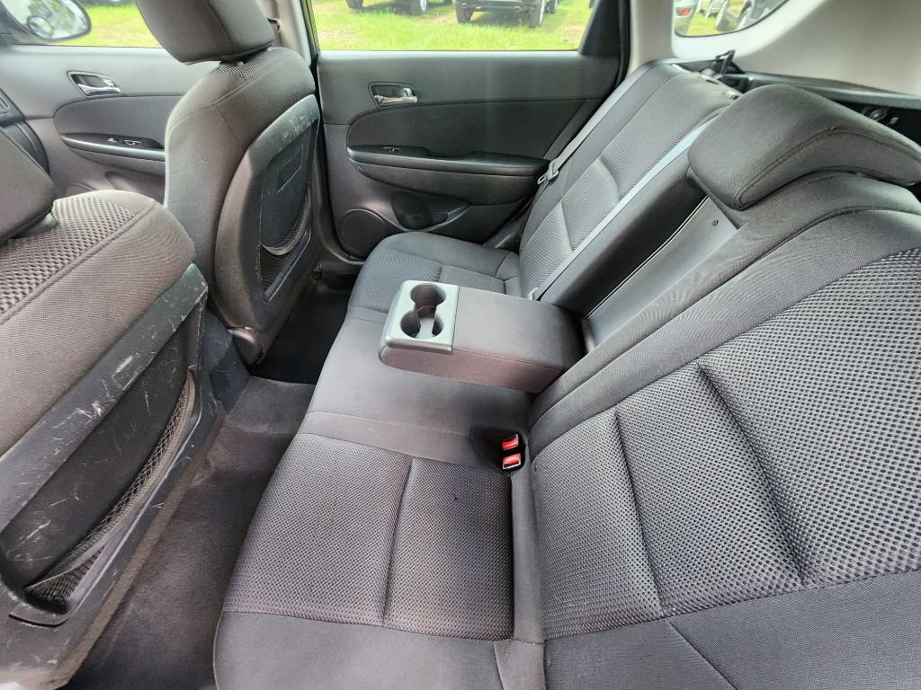 Used 2009 Hyundai Elantra w/ Premium-Sport Pkg 2 FWD image 6