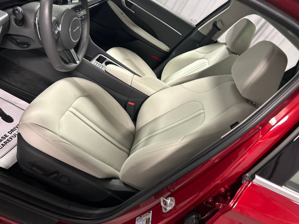 Used 2024 Hyundai Sonata SEL w/ Convenience Package FWD image 10