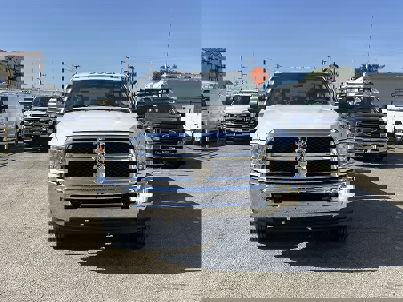 Used 2018 RAM 3500 Tradesman w/ Chrome Appearance Group image 5