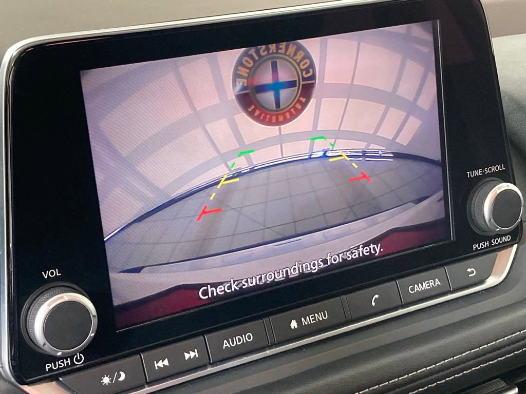 Used 2023 Nissan Rogue SV image 5