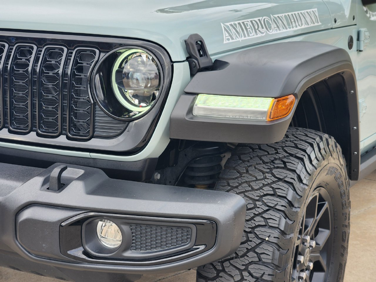 Used 2024 Jeep Wrangler Unlimited Sport AWD/4WD image 10