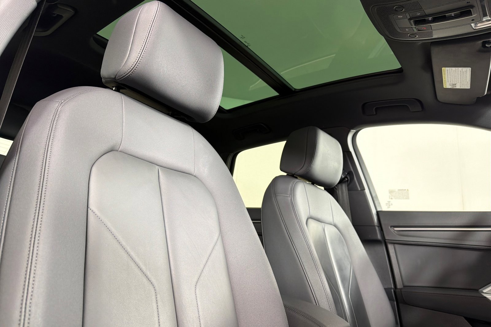 Used 2023 Audi Q3 2.0T Premium w/ Convenience Package image 16