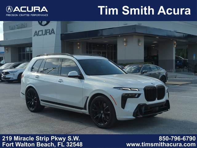 Used 2024 BMW X7 xDrive40i w/ M Sport Package AWD/4WD image 1