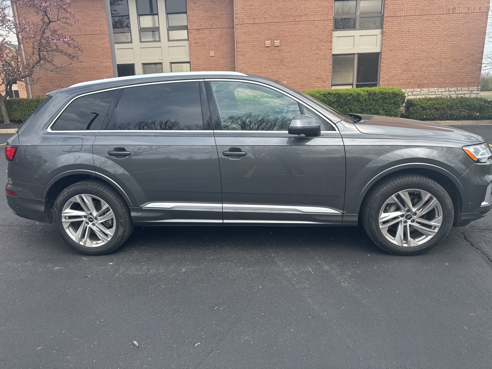 Used 2023 Audi Q7 2.0T Premium w/ Convenience Package image 4