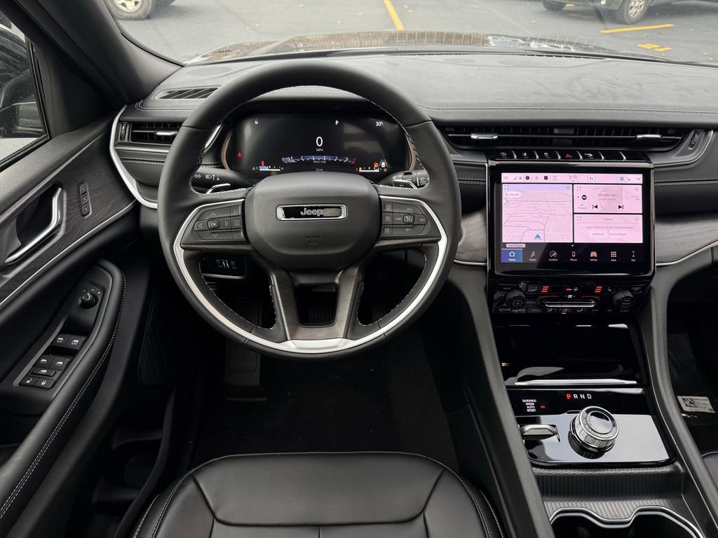 New 2025 Jeep Grand Cherokee Limited image 17