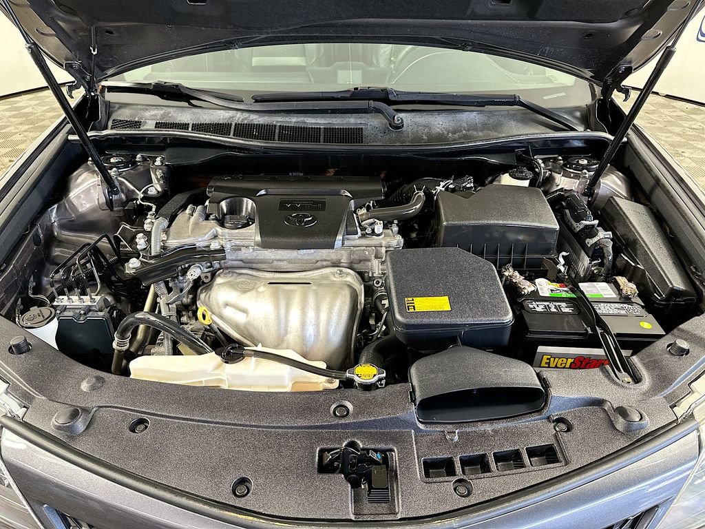 Used 2014 Toyota Camry SE w/ Leather Package FWD image 37