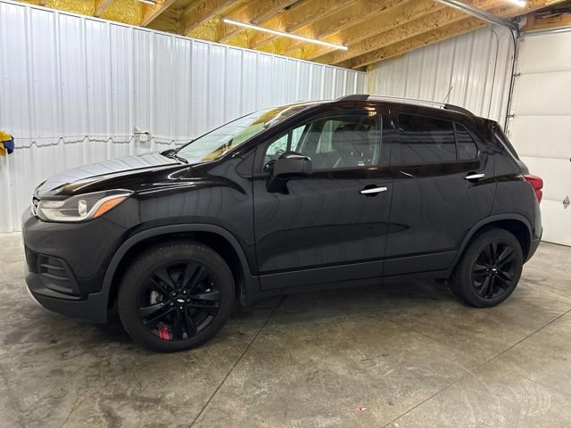 Used 2019 Chevrolet Trax LT w/ Sun & Sound Package AWD/4WD image 4