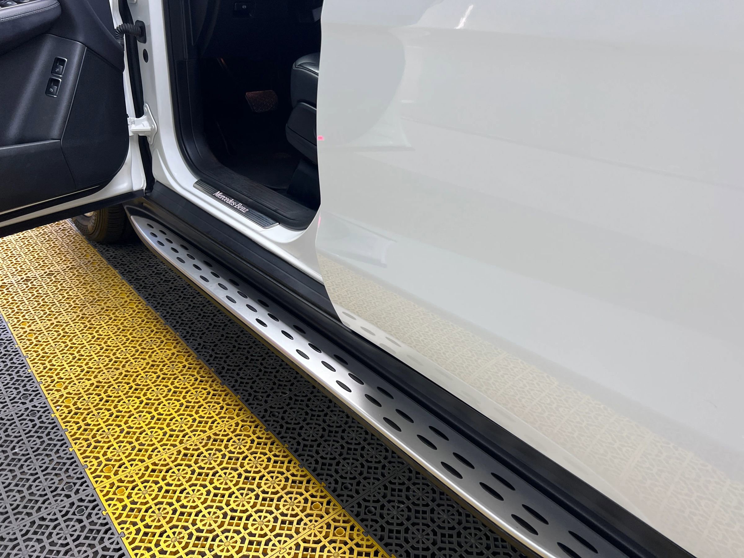 Used 2017 Mercedes-Benz GLS 450 GLS 450 Sport Utility 4D image 41