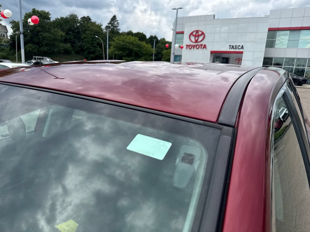 Used 2024 Toyota RAV4 LE AWD/4WD image 42