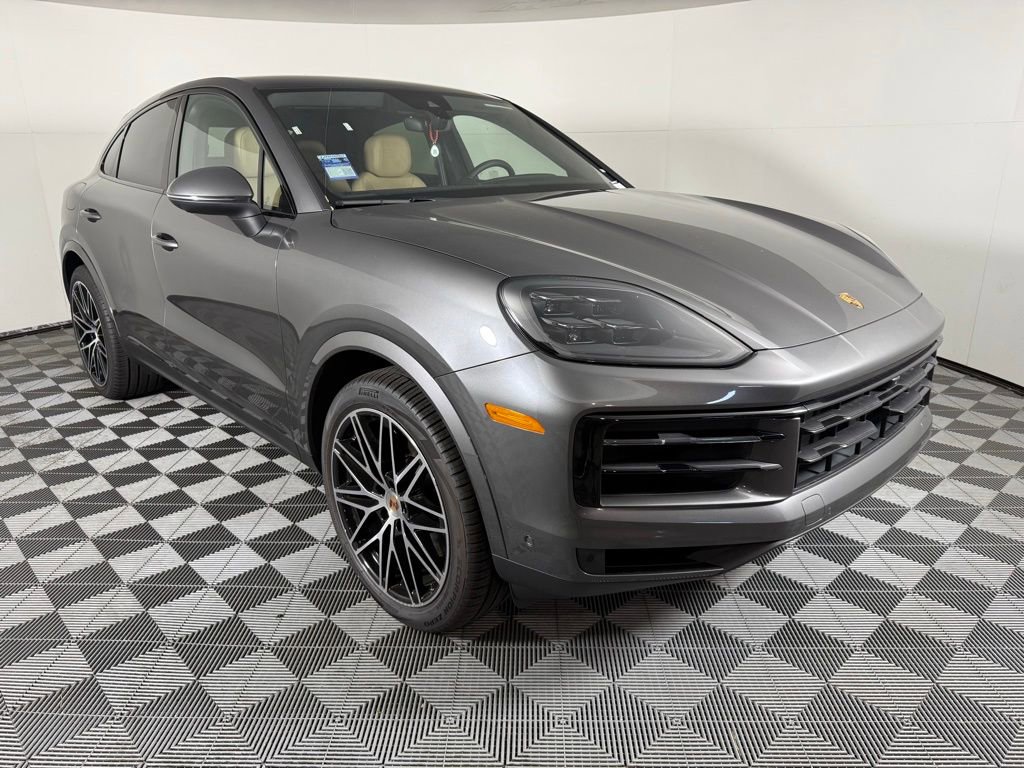 Certified 2025 Porsche Cayenne Coupe image 9