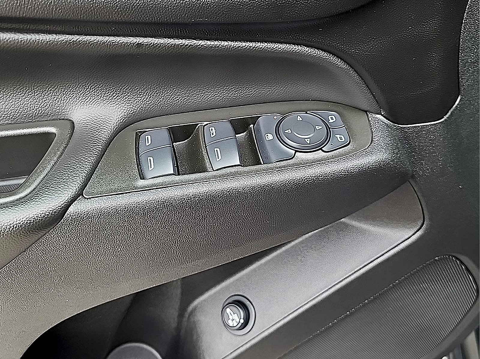 Used 2024 Chevrolet Equinox LT AWD/4WD image 14