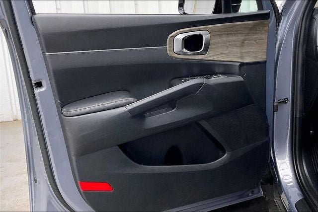 Used 2023 Kia Sorento S w/ Panoramic Sunroof Package AWD/4WD image 21
