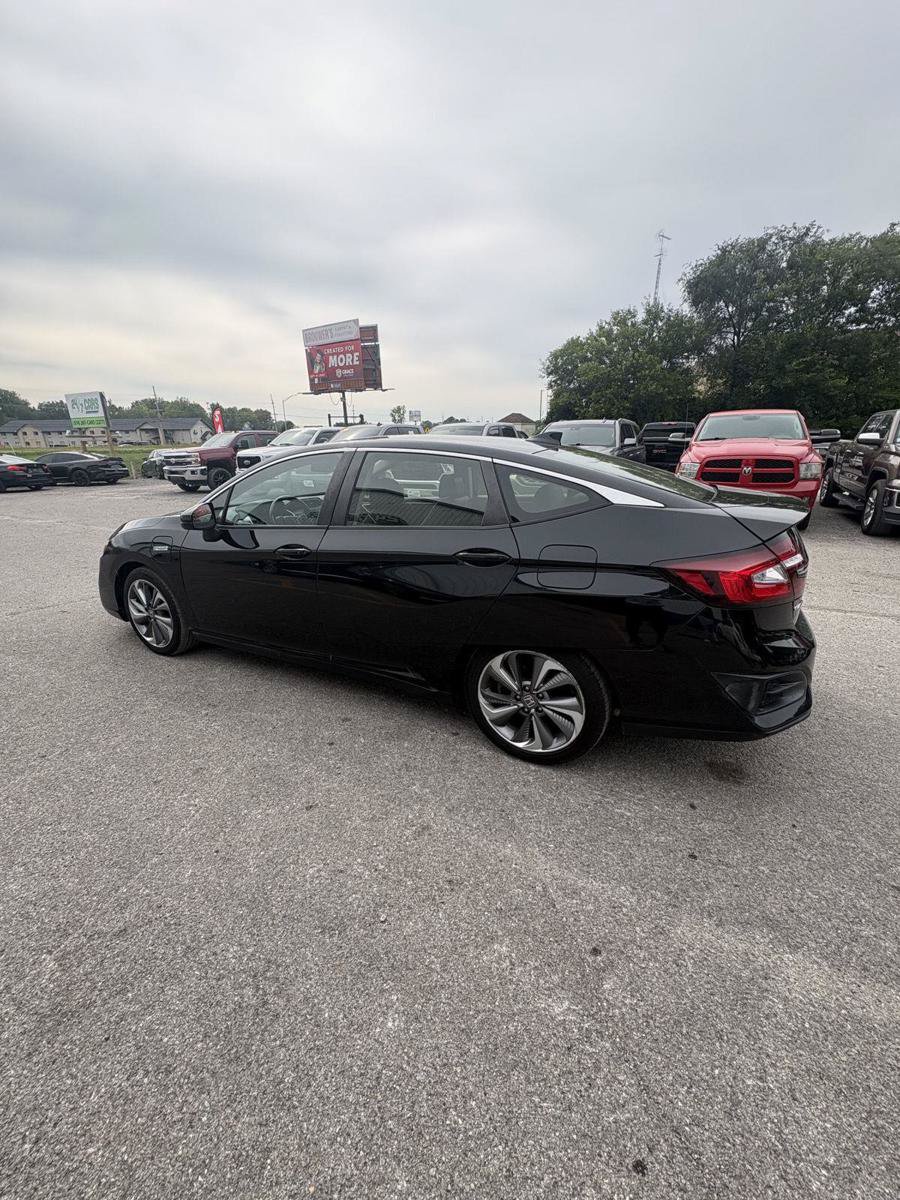 Used 2018 Honda Clarity Touring image 12