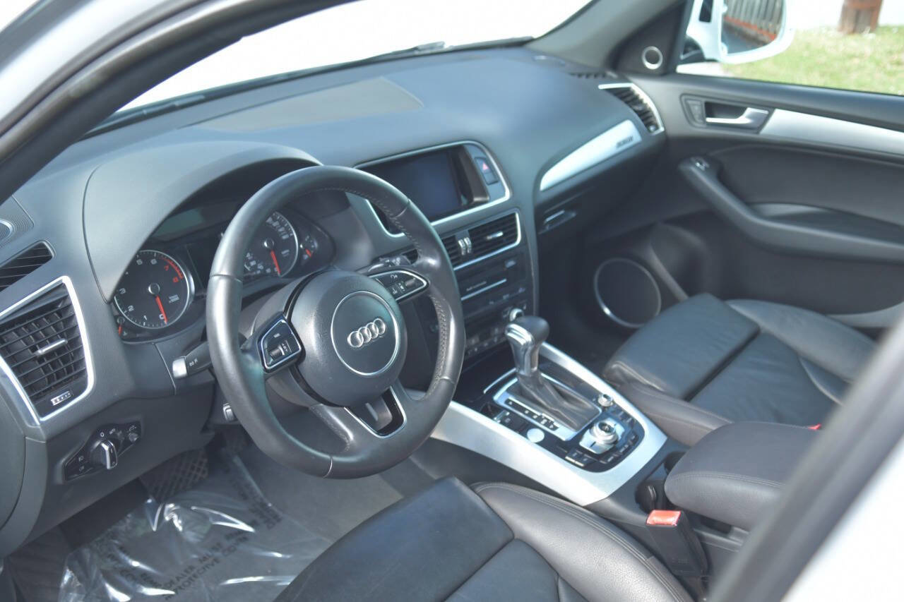Used 2017 Audi Q5 2.0T Premium Plus w/ Technology Package AWD/4WD image 33