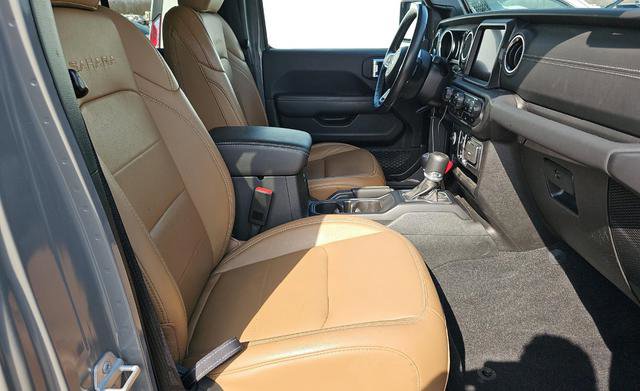 Used 2023 Jeep Wrangler Unlimited Sahara w/ Cold Weather Group AWD/4WD image 13