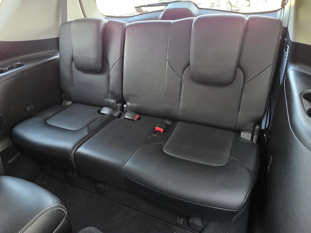 Used 2016 INFINITI QX80 2WD w/ Deluxe Technology Package image 18