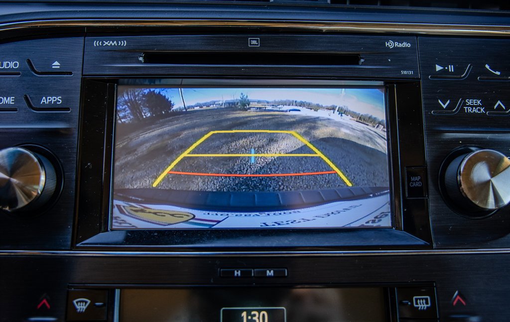 Used 2017 Toyota Avalon Limited FWD image 24