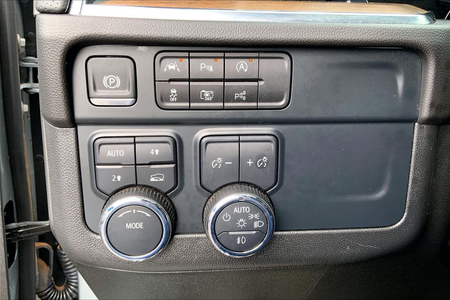 Used 2025 Chevrolet Tahoe High Country AWD/4WD image 69