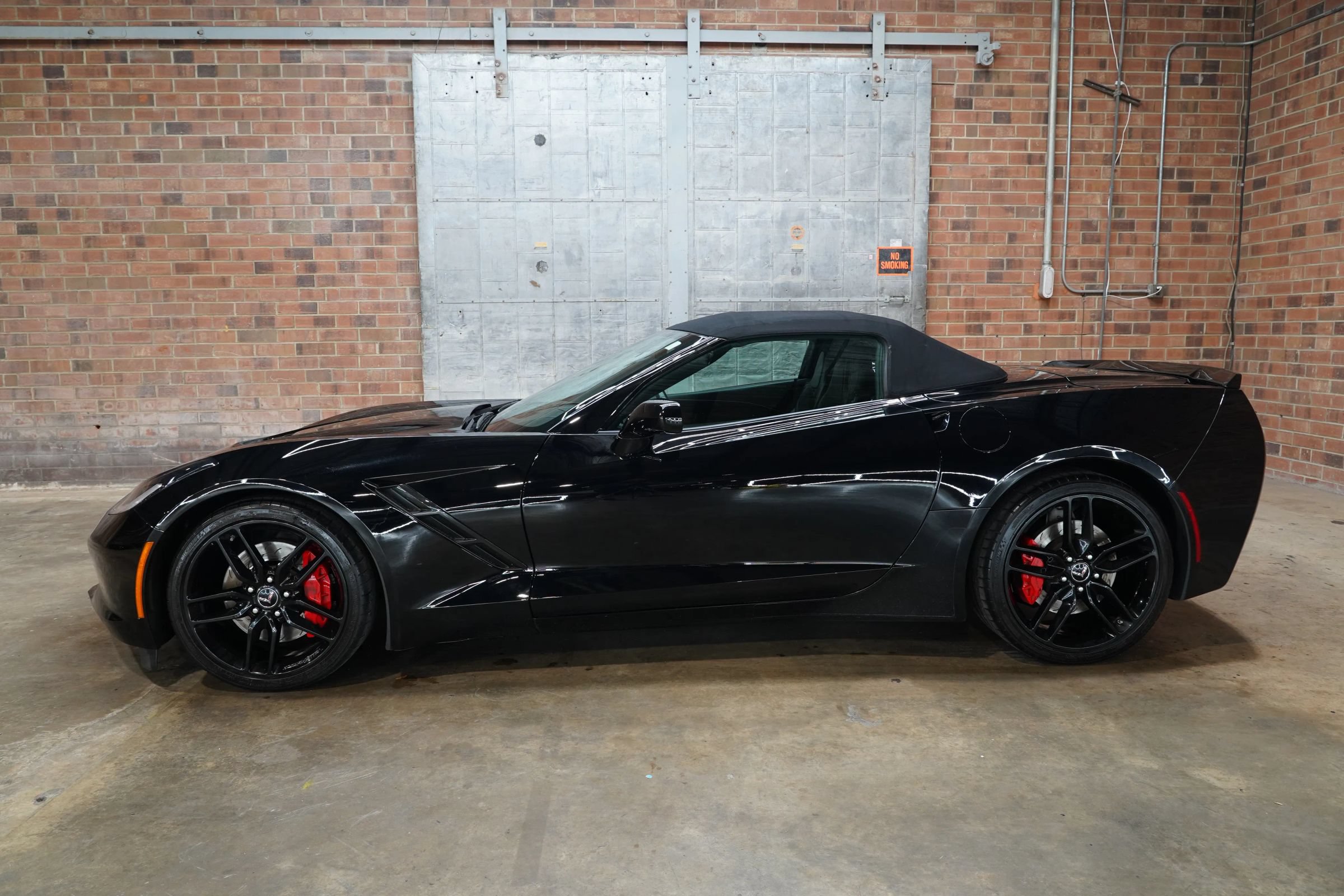 Used 2014 Chevrolet Corvette Stingray Convertible w/ 3LT Preferred Equipment Group RWD image 9