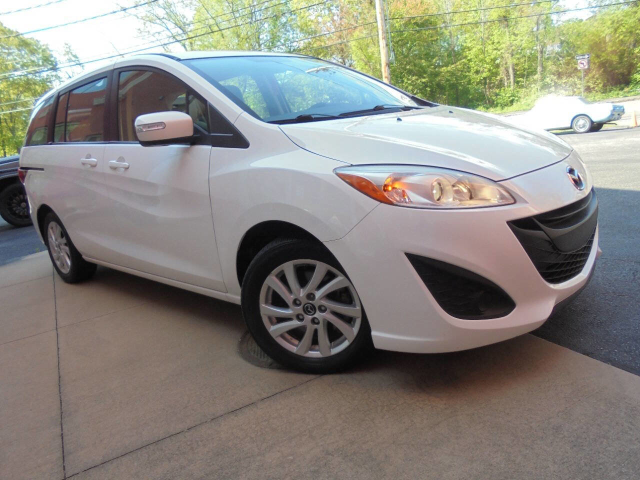 Used 2015 MAZDA MAZDA5 Sport FWD image 2