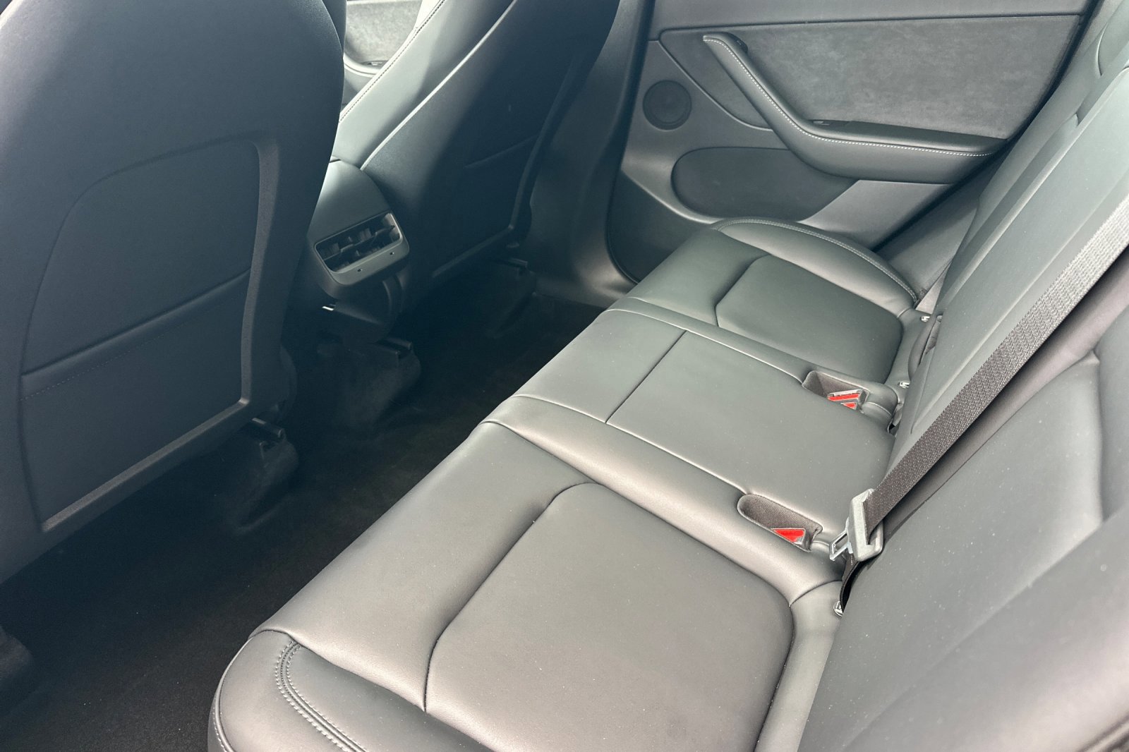 Used 2022 Tesla Model Y Long Range AWD/4WD image 12