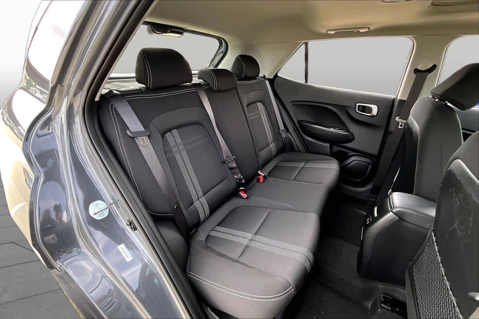 Used 2026 Hyundai Venue SEL FWD image 20