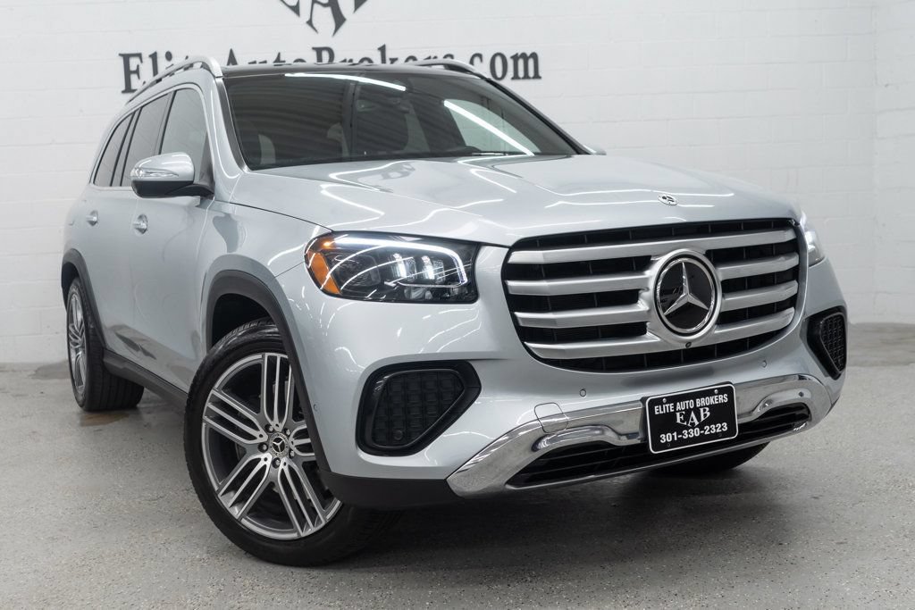 Used 2025 Mercedes-Benz GLS 450 4MATIC image 6
